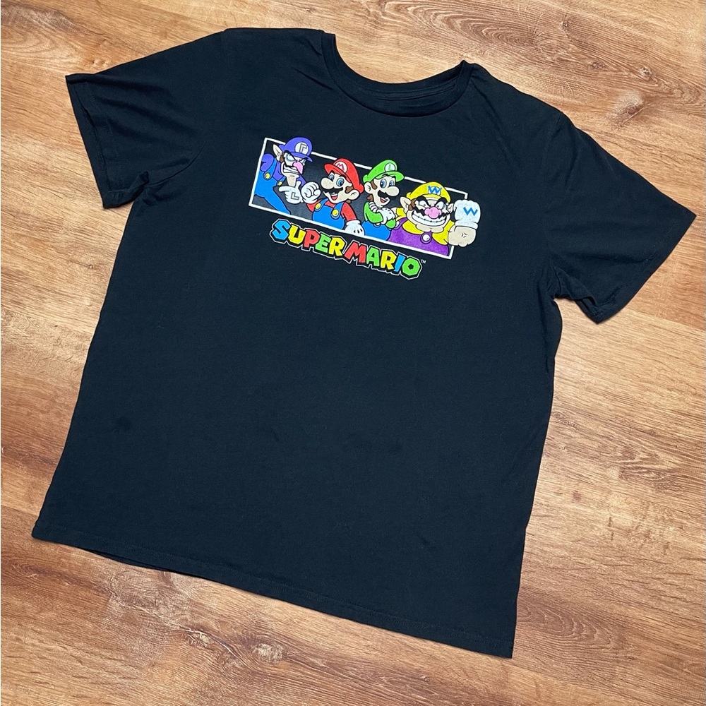 Graphic tee